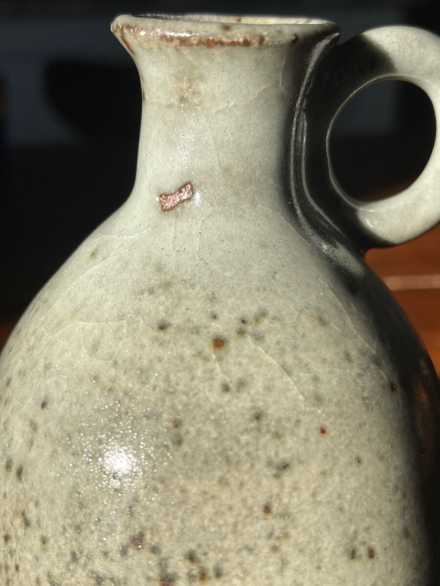 Little oil amphora